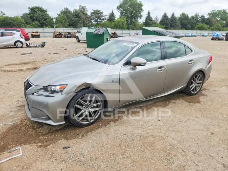 2016 Lexus IS photo