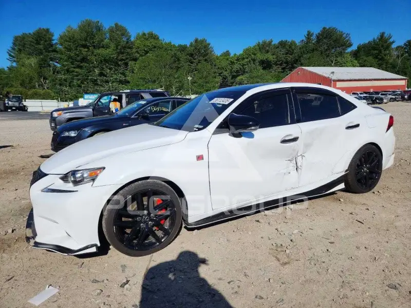 2016 Lexus IS photo