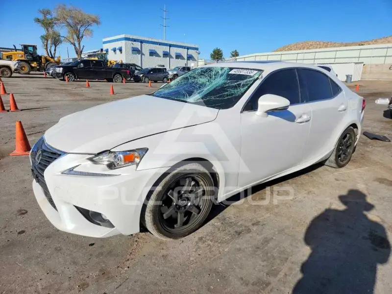 2016 Lexus IS photo