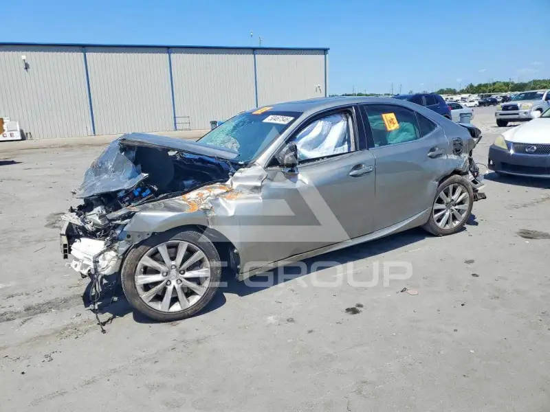 2016 Lexus IS фото