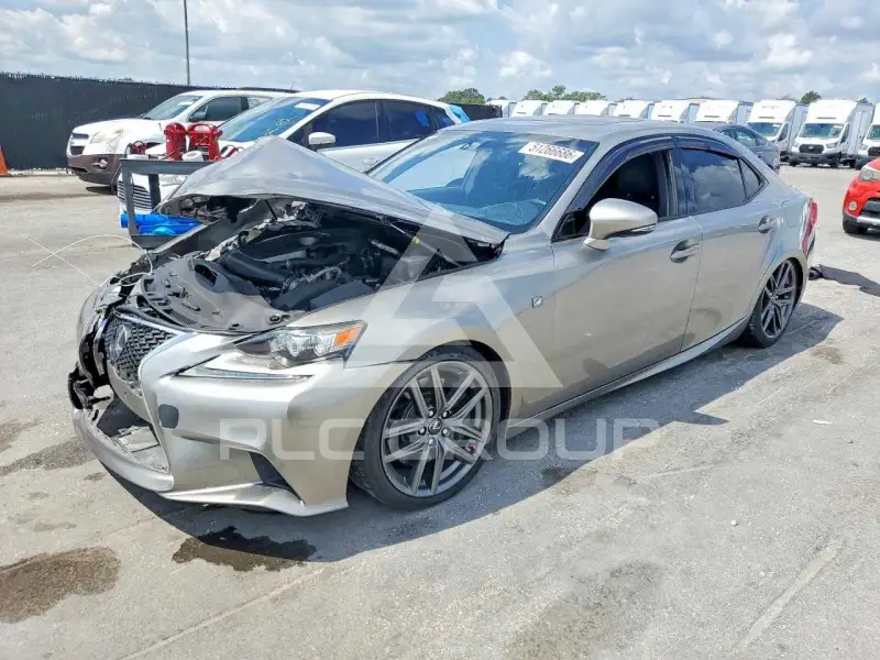 2016 Lexus IS photo