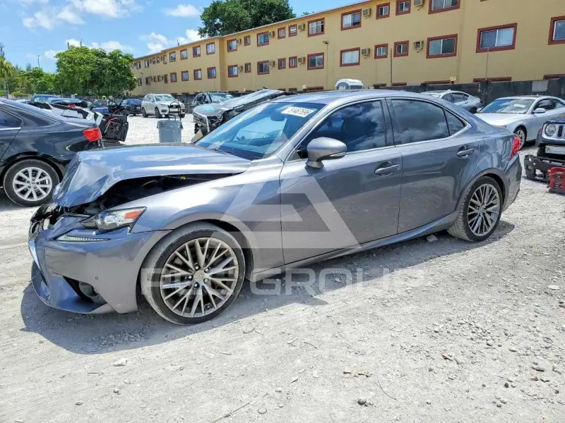 2016 Lexus IS фото