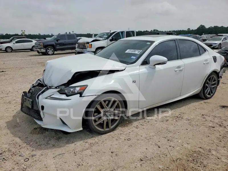 2016 Lexus IS photo
