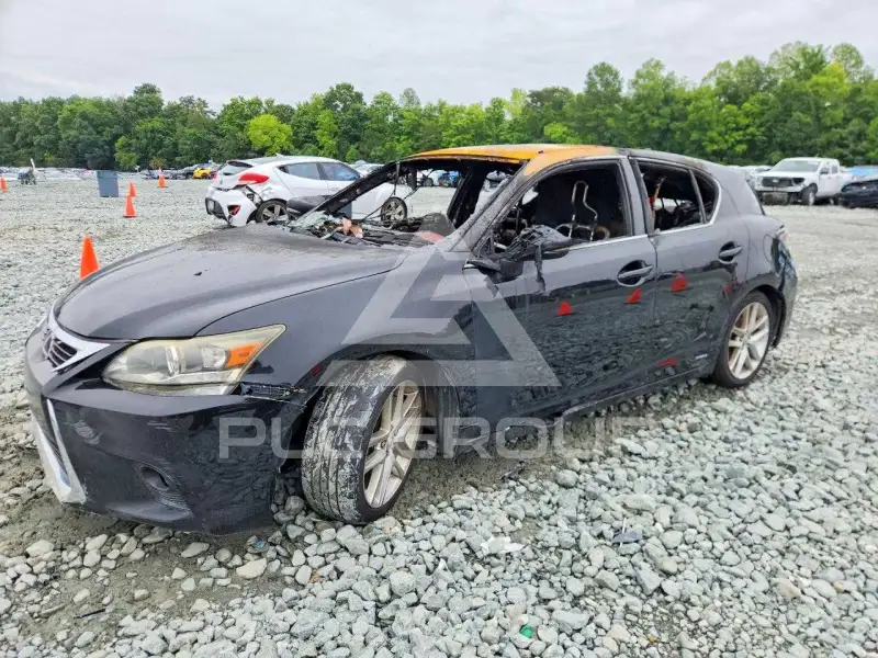 2016 Lexus CT200 photo