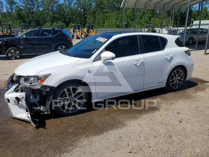 2016 Lexus CT200 photo