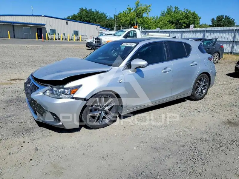 2016 Lexus CT200 photo