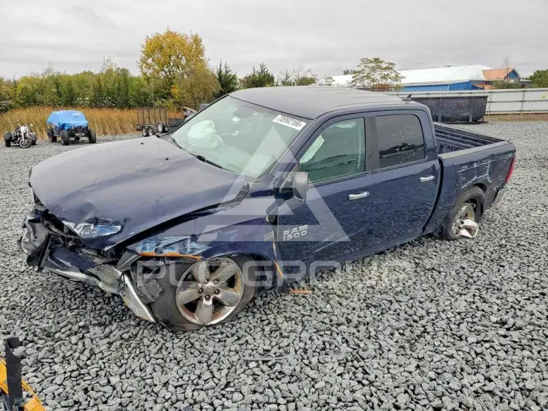 2016 RAM 1500 фото