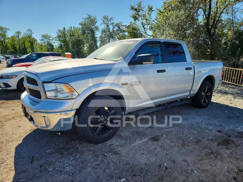2016 RAM 1500 photo