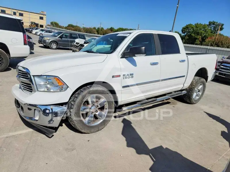 2016 RAM 1500 photo
