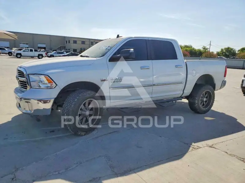 2016 RAM 1500 photo