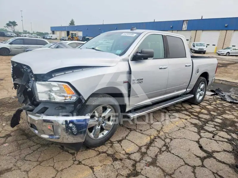 2016 RAM 1500 photo