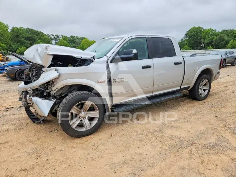 2016 RAM 1500 photo