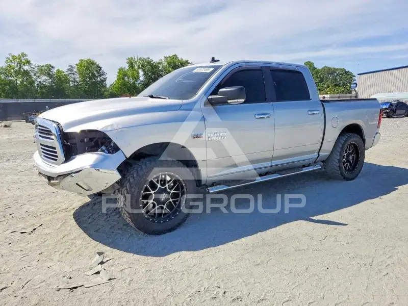 2016 RAM 1500 photo