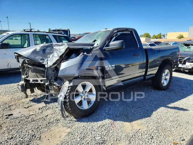 2016 RAM 1500 фото