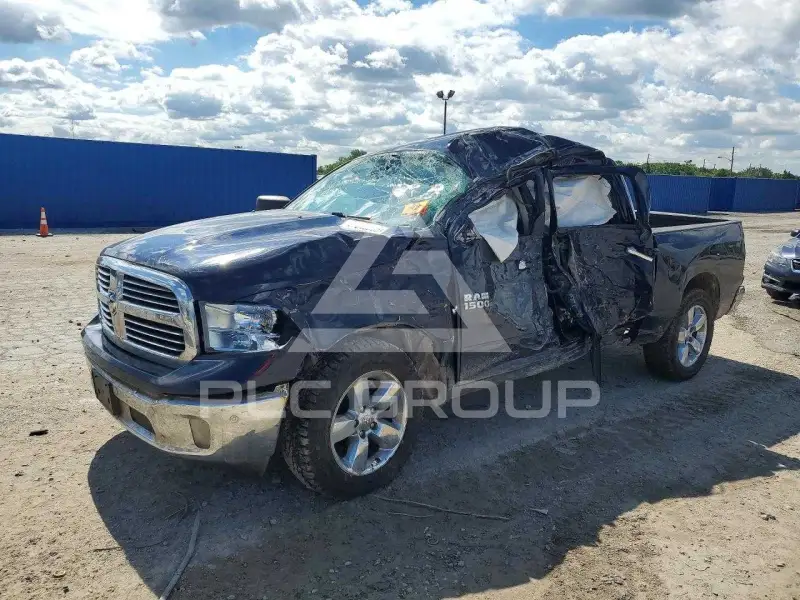 2016 RAM 1500 photo