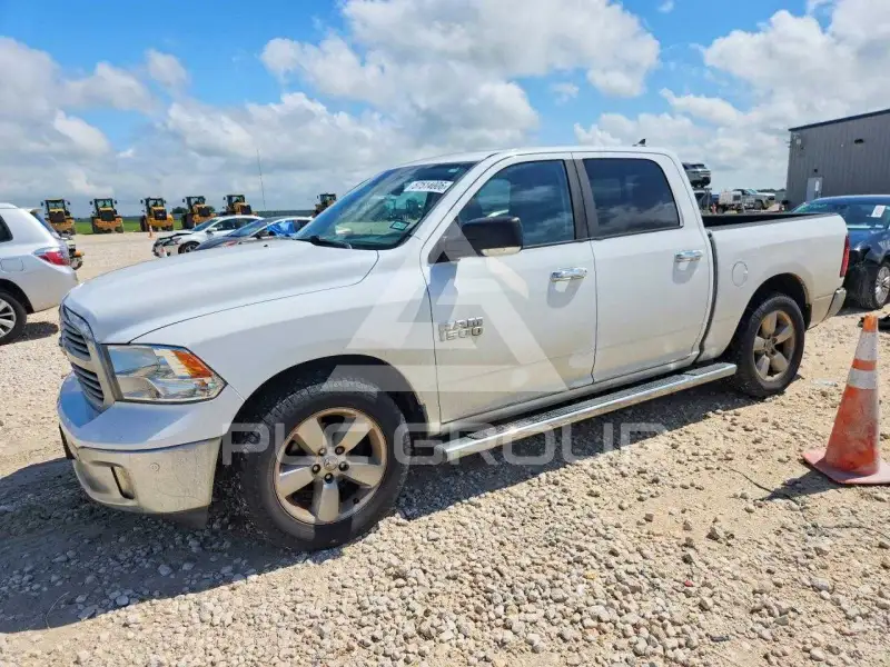 2016 RAM 1500 photo