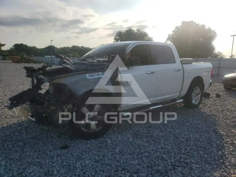 2016 RAM 1500 фото