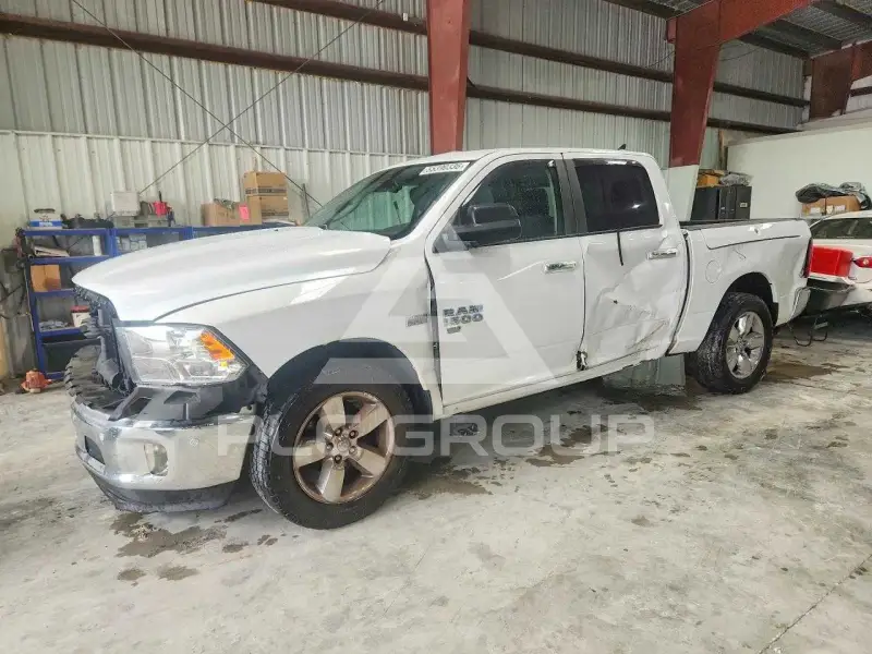 2016 RAM 1500 photo