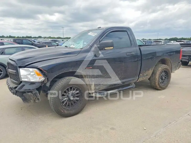 2016 RAM 1500 photo