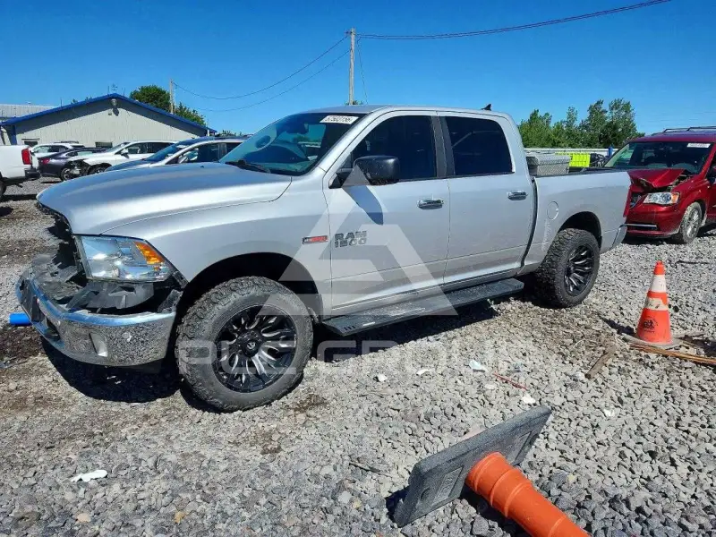 2016 RAM 1500 фото