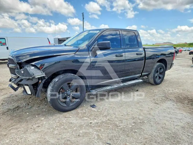 2016 RAM 1500 photo