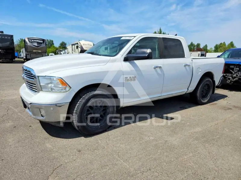 2016 RAM 1500 фото