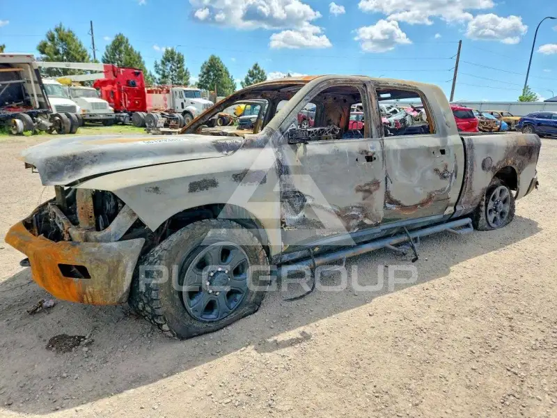 2016 RAM 2500 photo