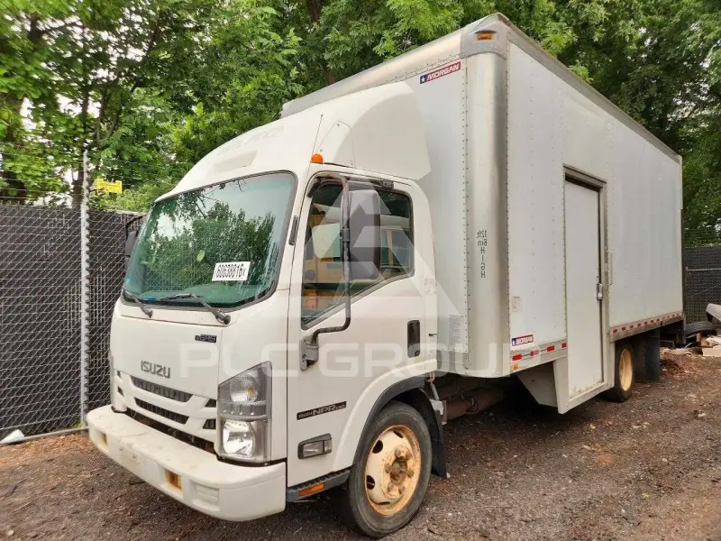 2016 Isuzu NPR photo