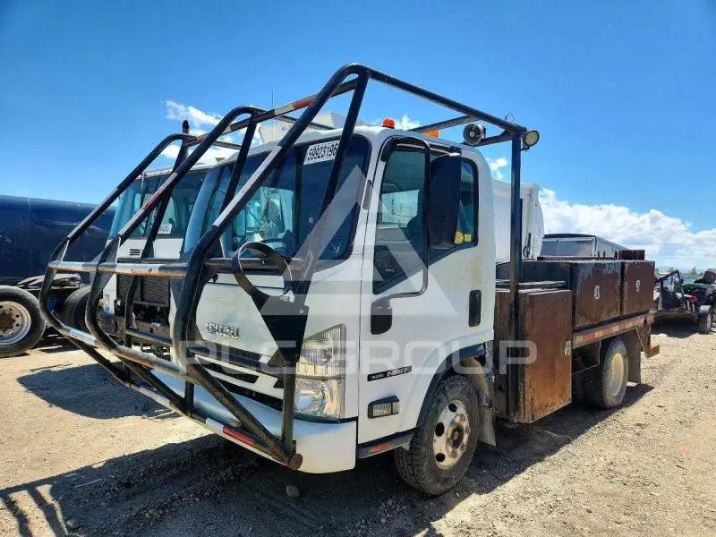 2016 Isuzu NPR фото