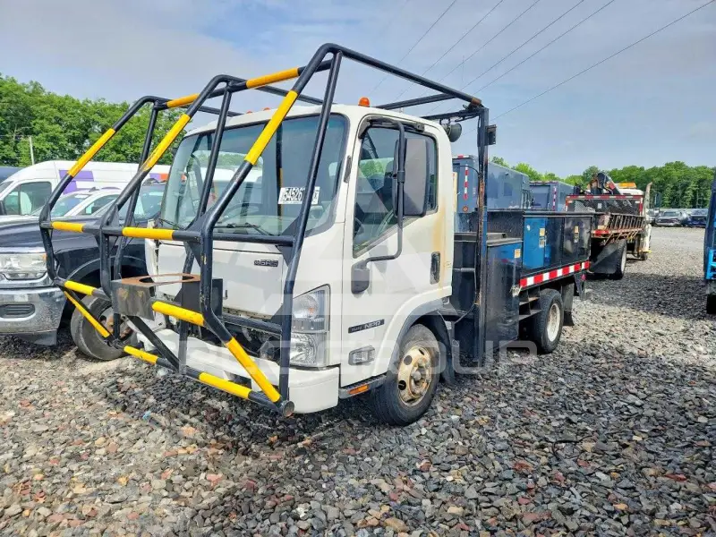 2016 Isuzu NPR photo