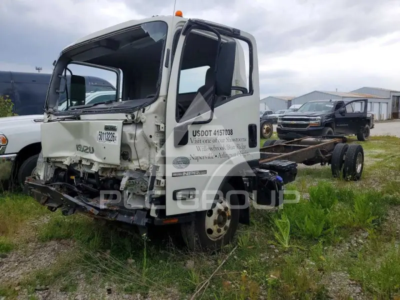 2016 Isuzu NPR photo