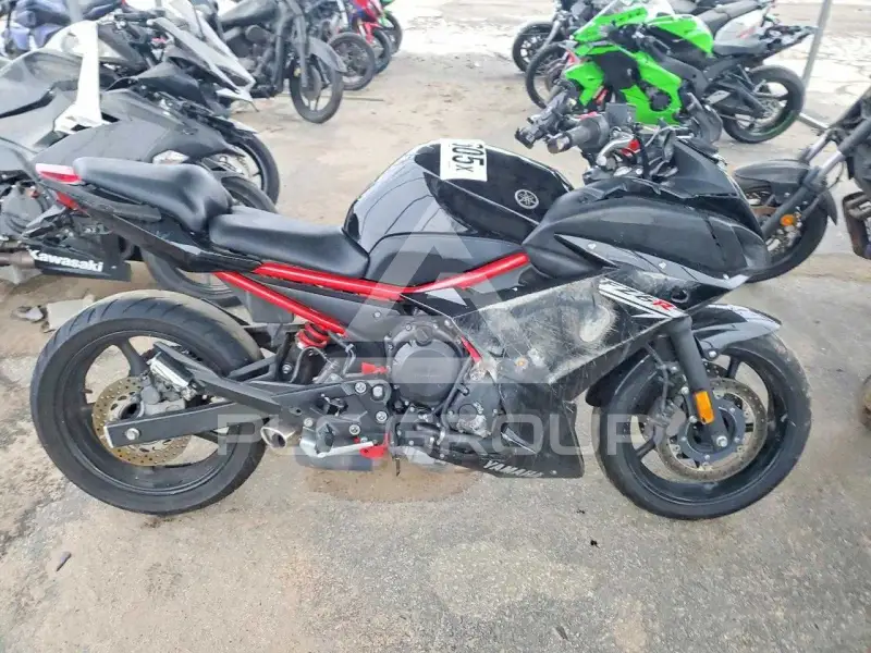 2016 Yamaha FZ6 фото