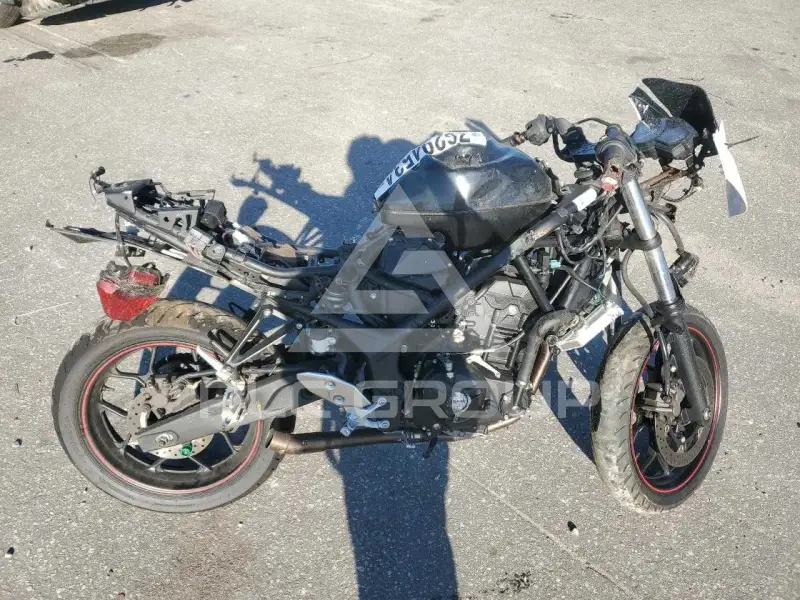 2016 Yamaha YZF600 фото