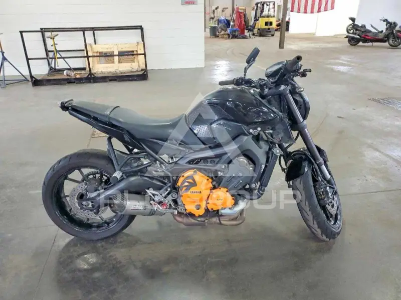 2016 Yamaha FZ07 фото