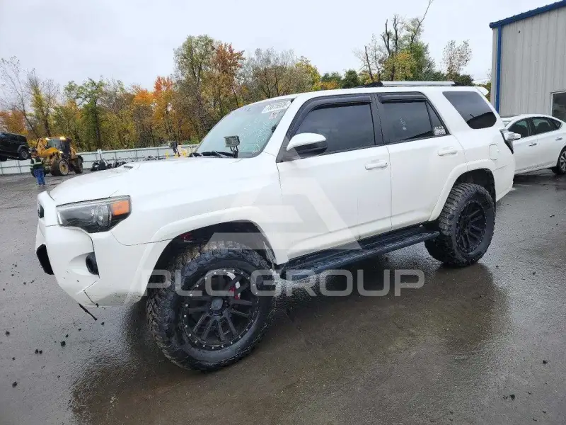 2016 Toyota 4 RUNNER фото
