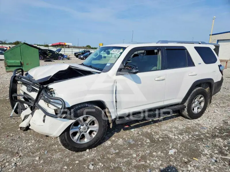 2016 Toyota 4 RUNNER photo