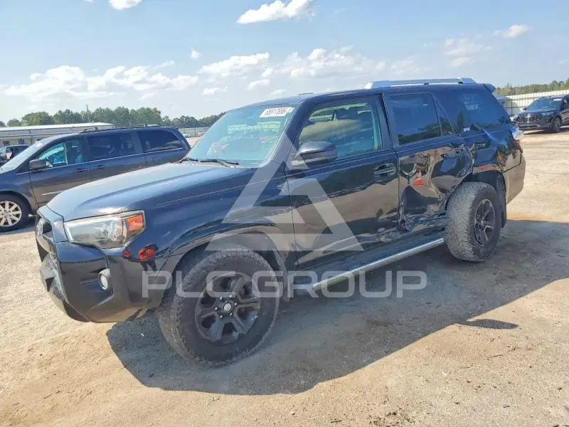 2016 Toyota 4 RUNNER photo