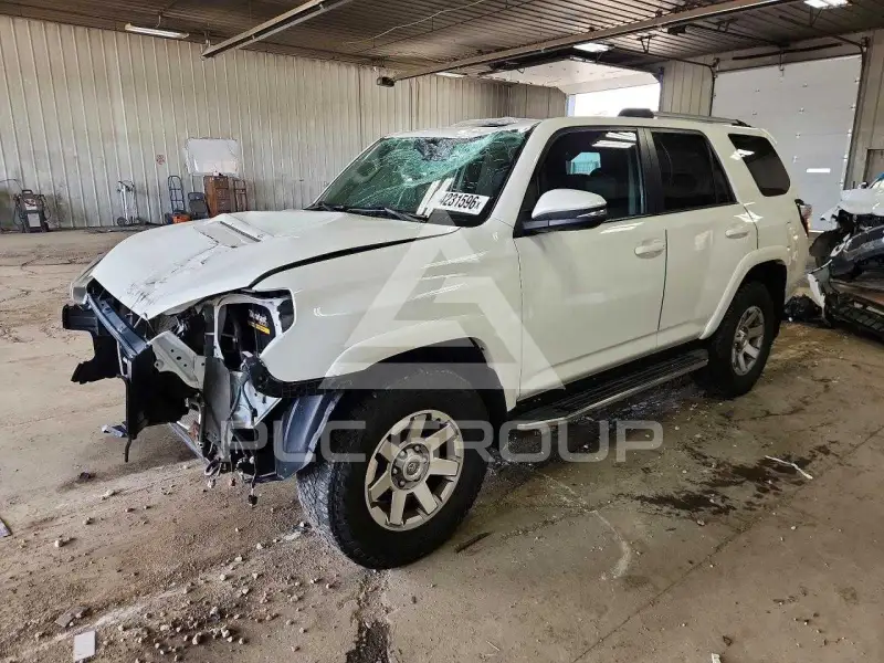 2016 Toyota 4 RUNNER фото