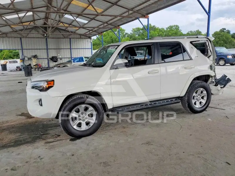 2016 Toyota 4 RUNNER photo