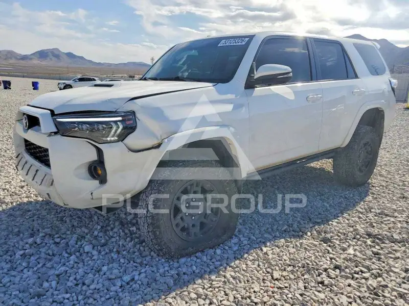 2016 Toyota 4 RUNNER photo