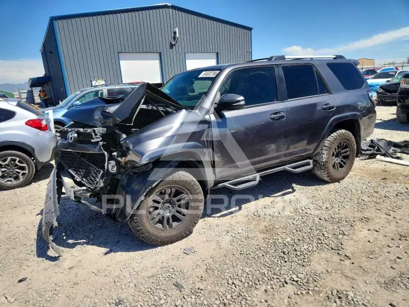 2016 Toyota 4 RUNNER photo