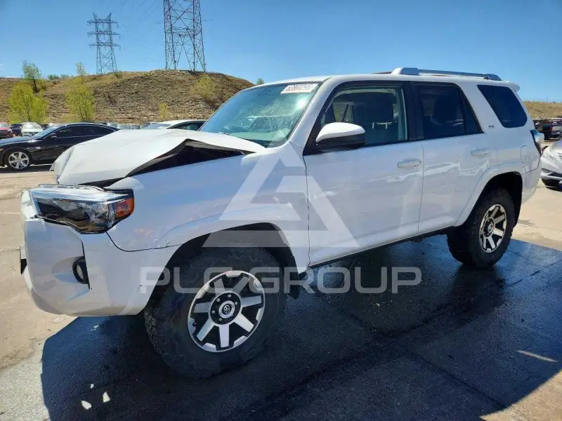 2016 Toyota 4 RUNNER photo