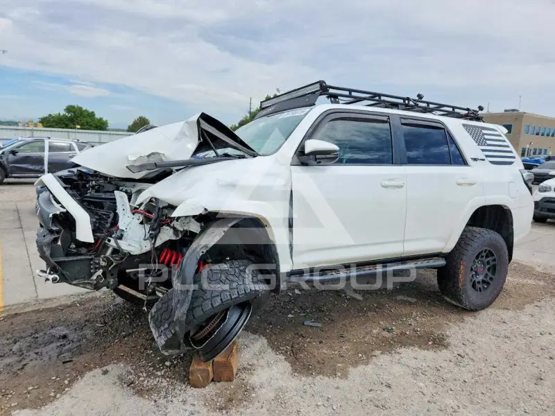 2016 Toyota 4 RUNNER photo