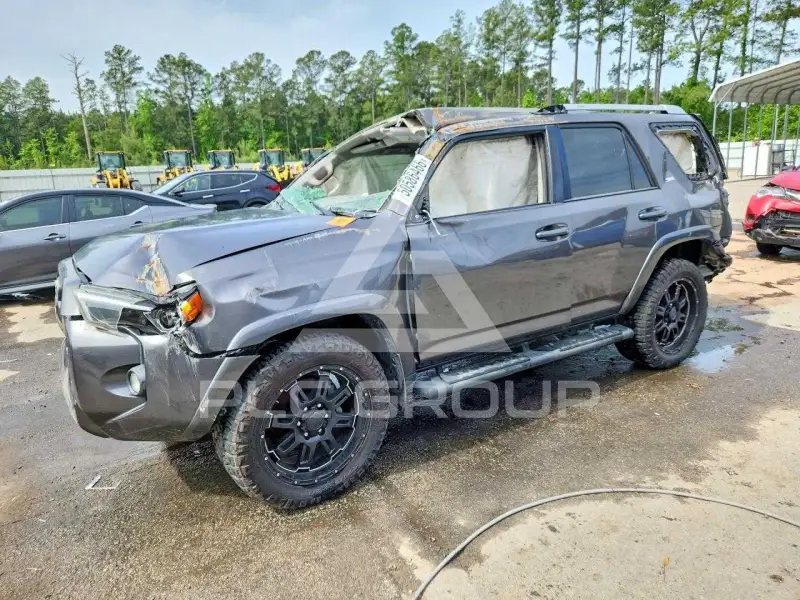 2016 Toyota 4 RUNNER photo