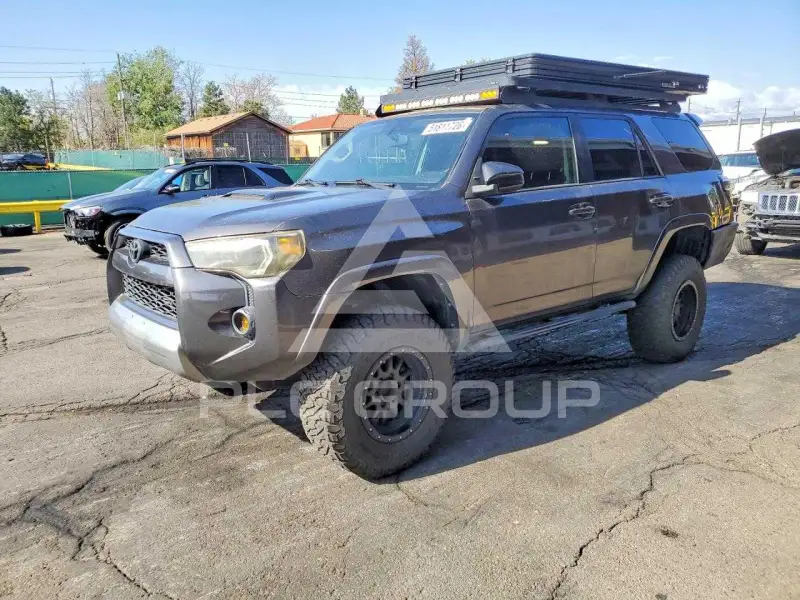 2016 Toyota 4 RUNNER photo