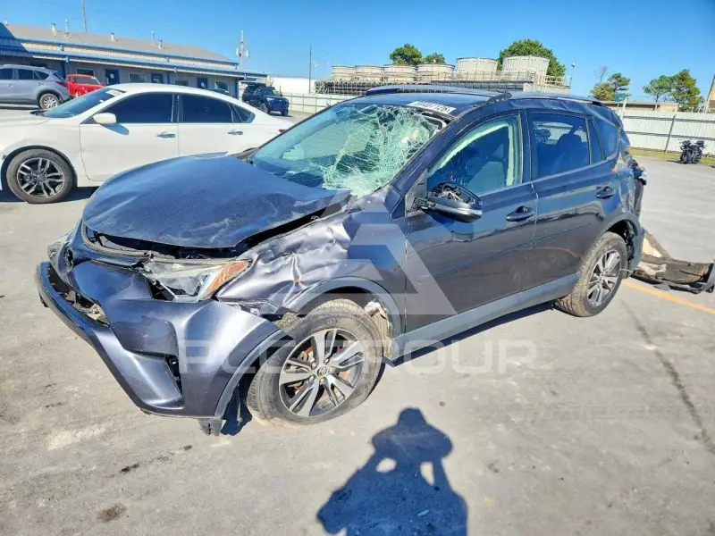 2016 Toyota RAV4 фото