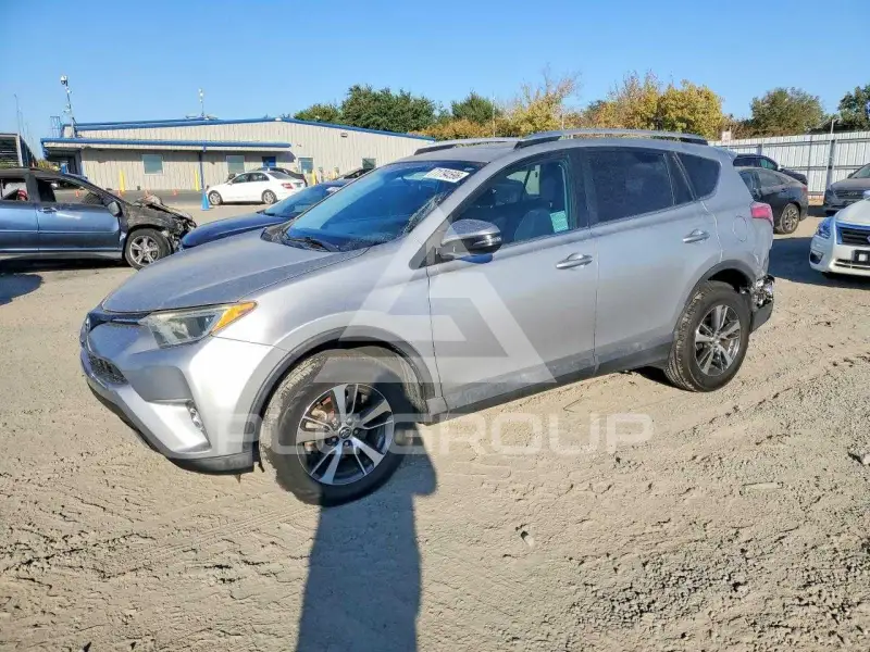 2016 Toyota RAV4 photo