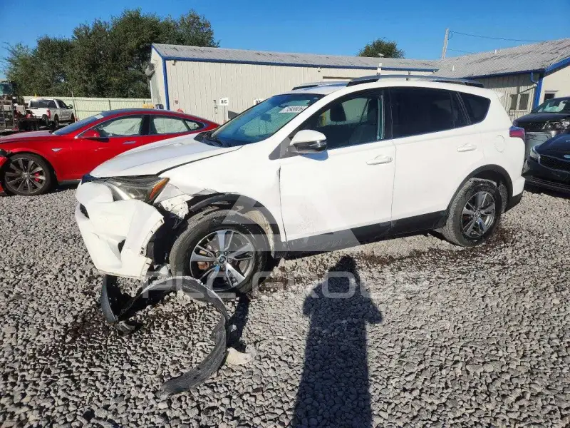 2016 Toyota RAV4 photo