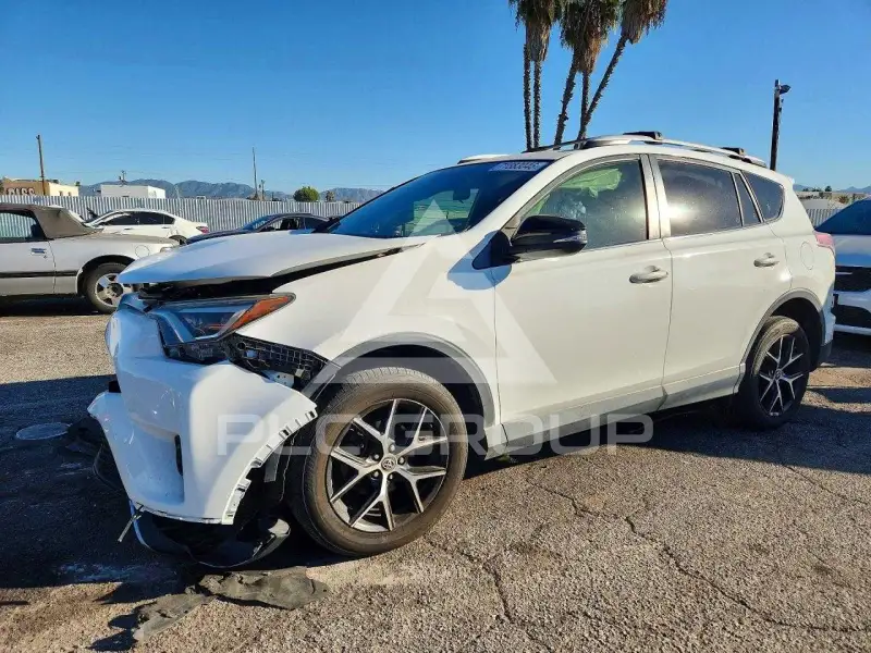 2016 Toyota RAV4 фото