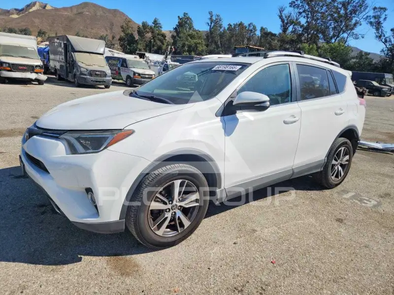 2016 Toyota RAV4 фото